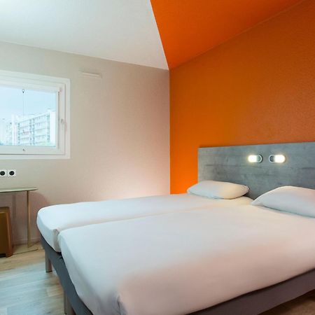 Ibis Budget Bourgoin Jallieu Centre Екстериор снимка