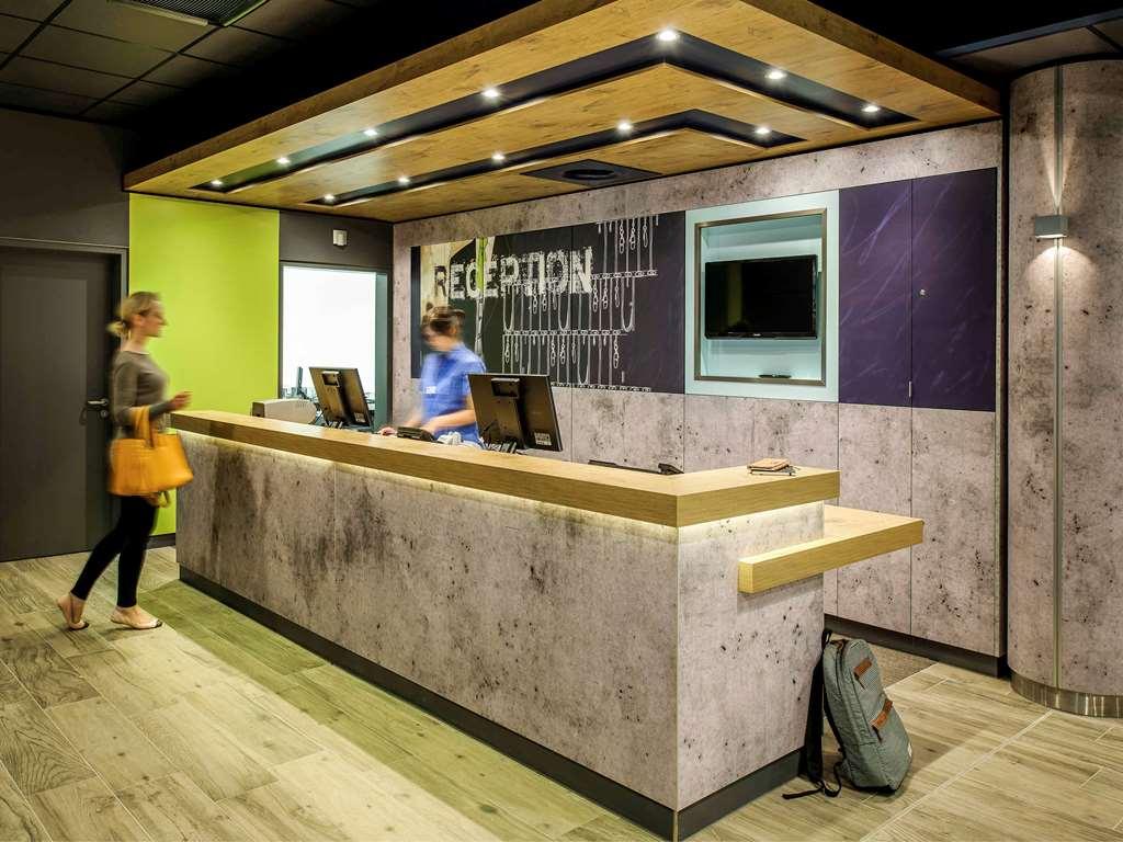 Ibis Budget Bourgoin Jallieu Centre Екстериор снимка