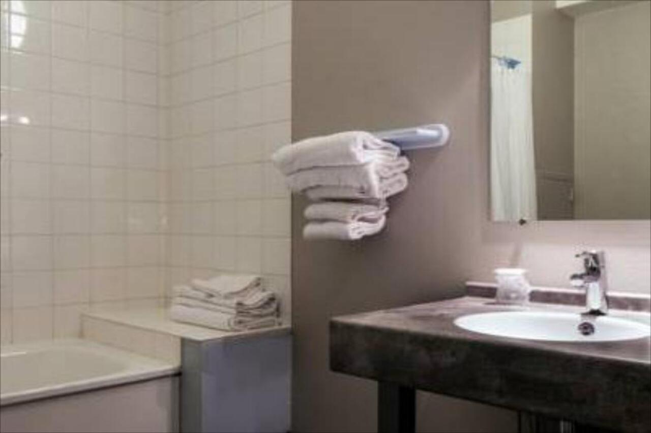 Ibis Budget Bourgoin Jallieu Centre Екстериор снимка