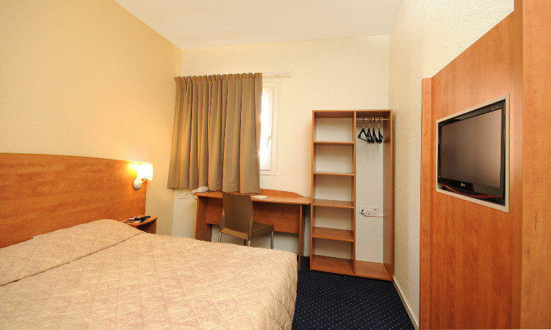 Ibis Budget Bourgoin Jallieu Centre Екстериор снимка