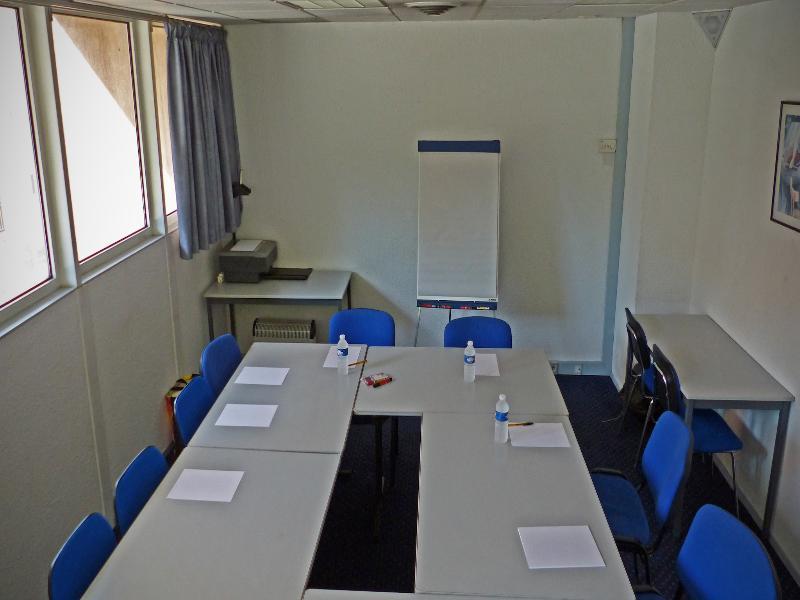 Ibis Budget Bourgoin Jallieu Centre Екстериор снимка