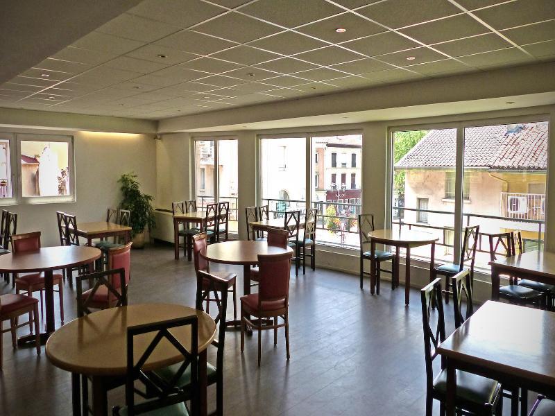 Ibis Budget Bourgoin Jallieu Centre Екстериор снимка